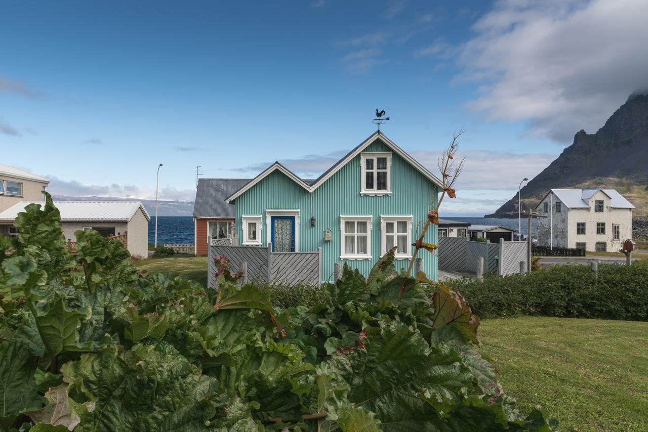 The Little House Villa Bolungarvik ภายนอก รูปภาพ