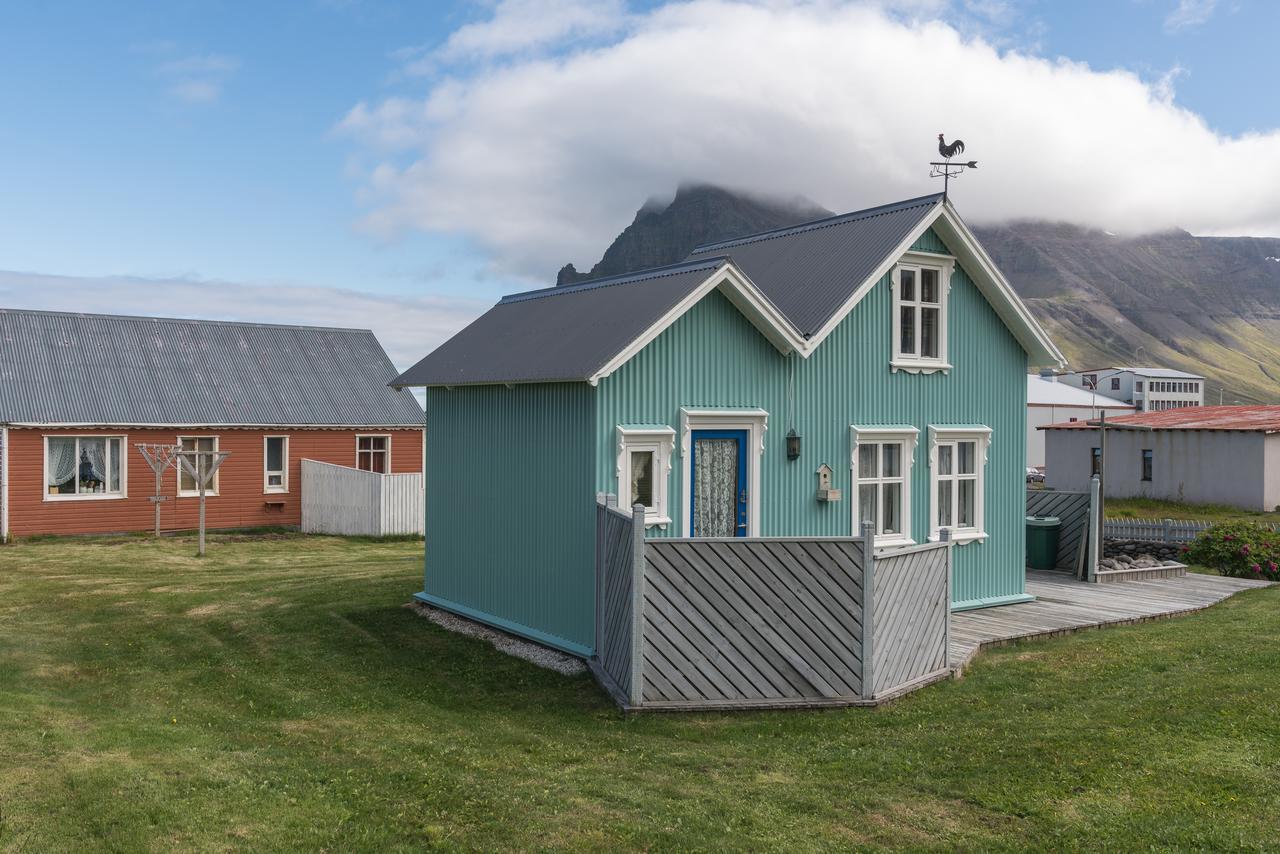 The Little House Villa Bolungarvik ภายนอก รูปภาพ